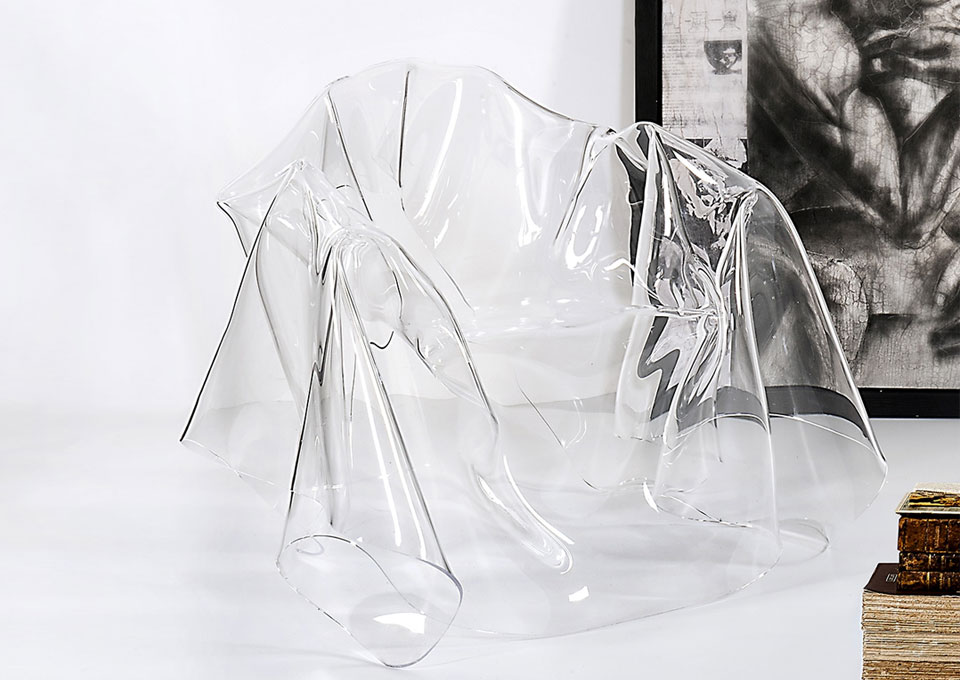 Fauteuil en plexiglass